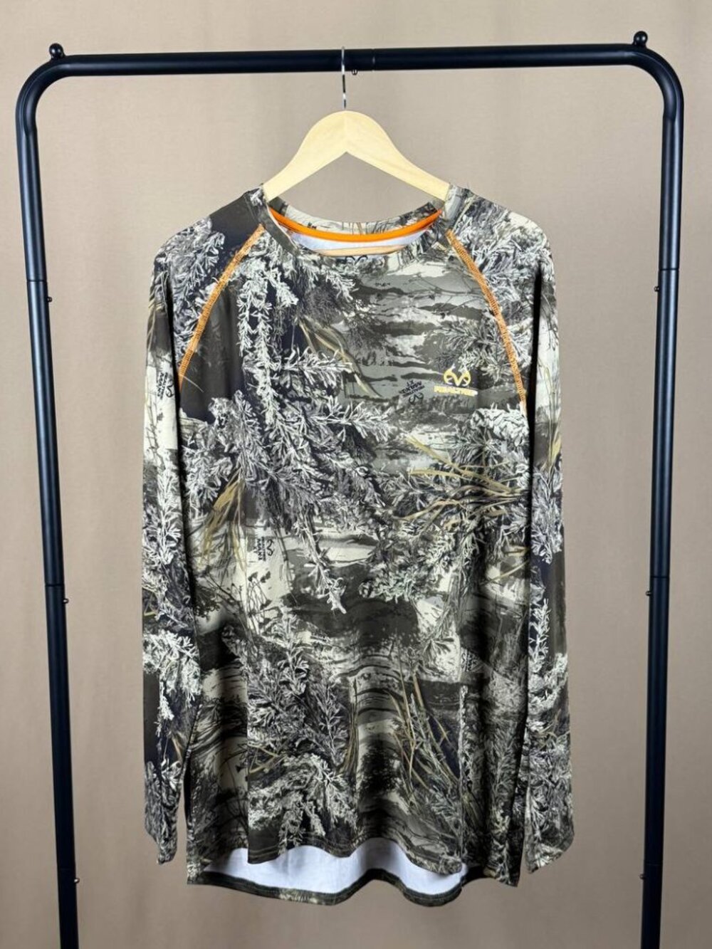 Realtree Camo Performance Hunting Long Sleeve Shirt Men’s Size Large